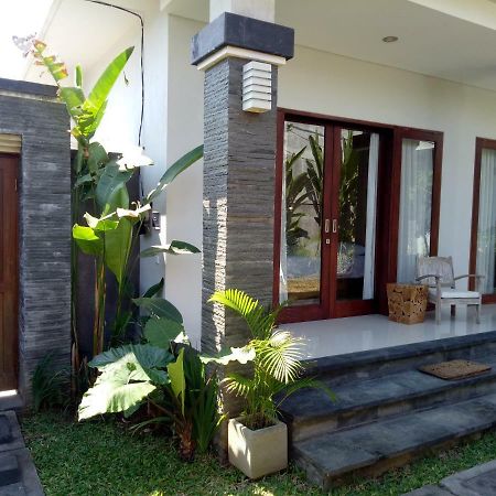 Guest House Reisya Nusa Dua  Extérieur photo